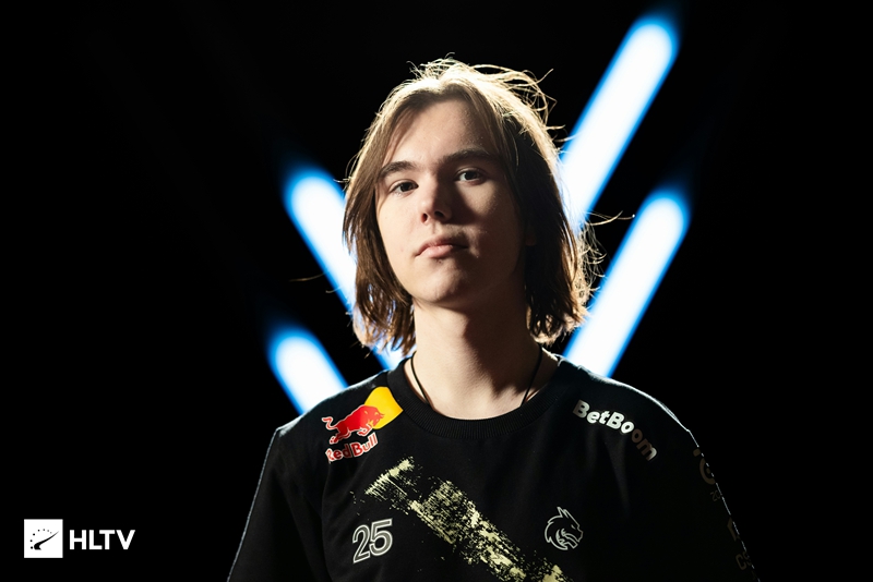 朱凯谈到 Invictus Gaming 教练：他在原则上有问题，我对Daeny的印象不好