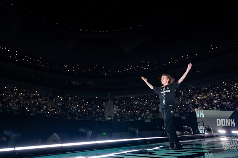 Doinb：陪练团加强了，微博的人也过去了